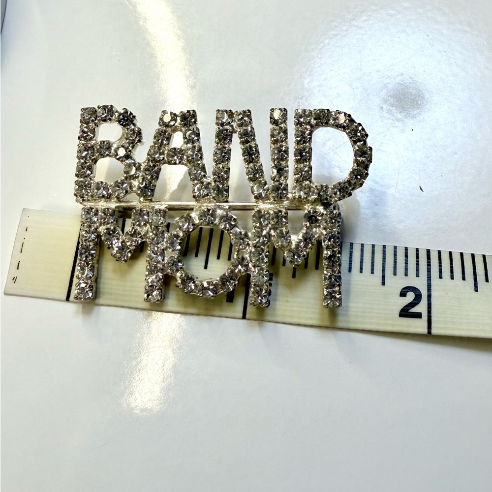 🧚🏻♀️ Silver Crystal Band Mom Brooch - Picture 8 of 10